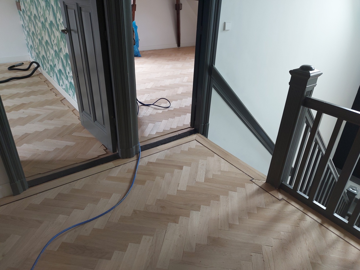 Home | DB Vloeren, specialist in vloeronderhoud en vloeren leggen